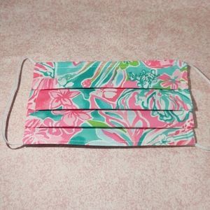 Hot on the Scene Face Mask